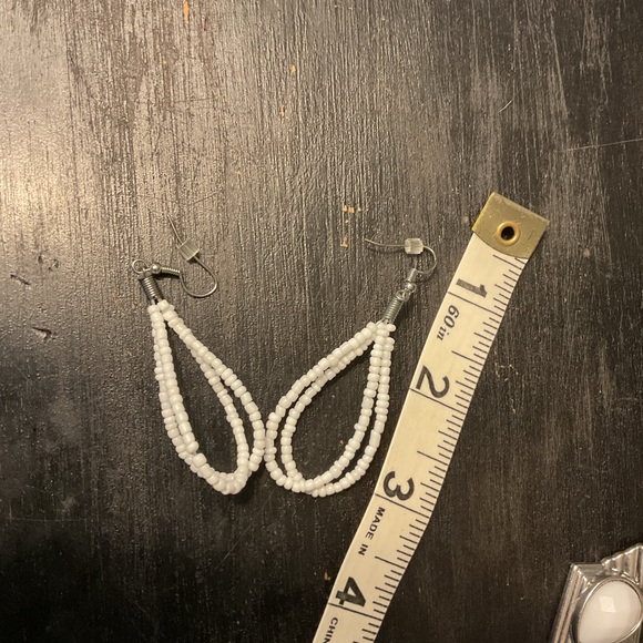 White Braided Necklace Twisted with 2 Pair of Matching Earrings - Picture 12 of 12